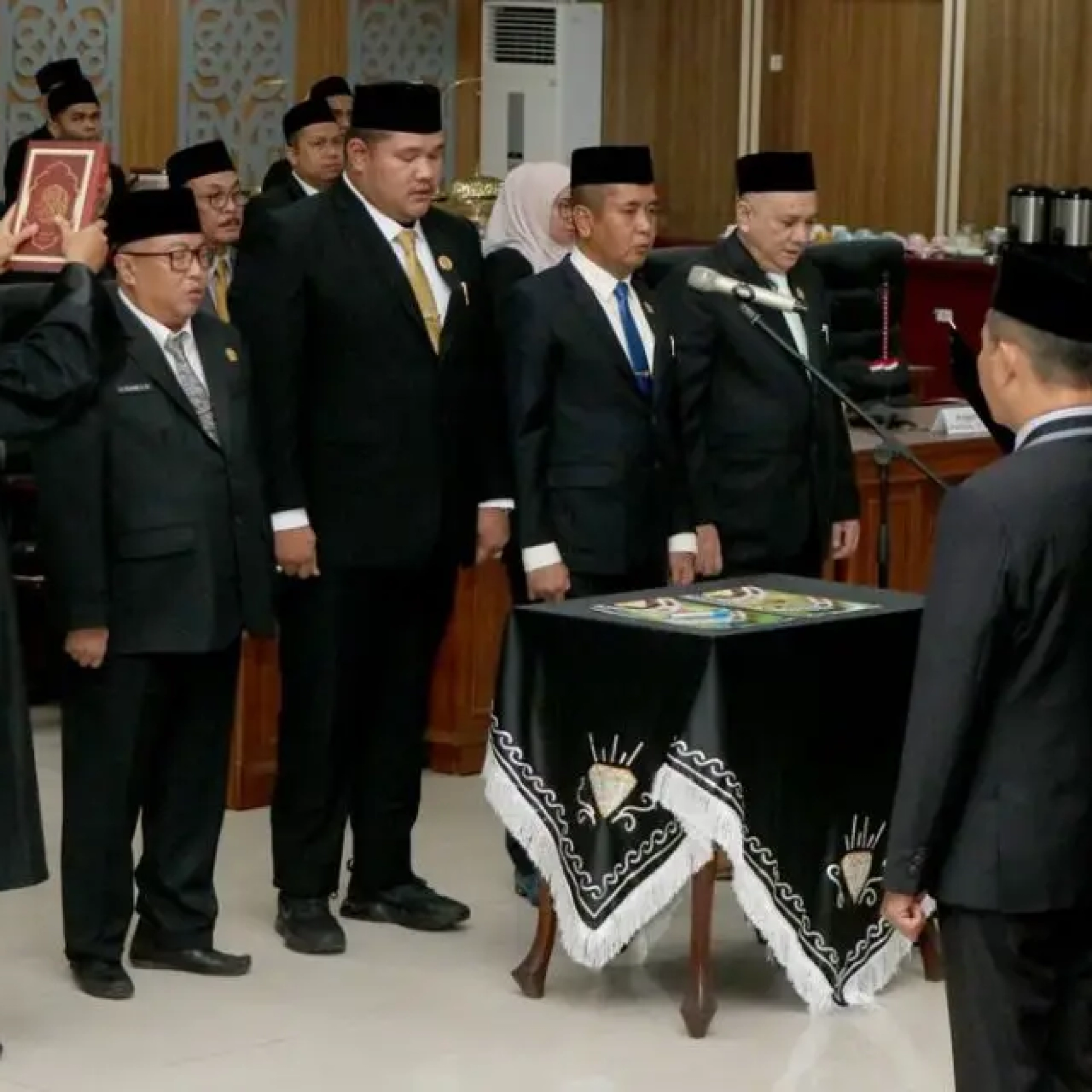Pengambilan sumpah janji pimpinan DPRD Kabupaten Banjar periode 2024-2029. foto-MC Banjar