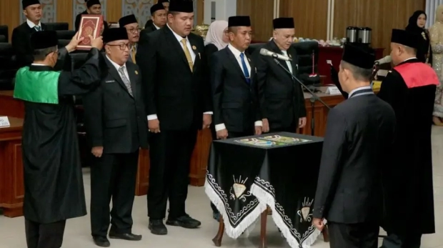 Pengambilan sumpah janji pimpinan DPRD Kabupaten Banjar periode 2024-2029. foto-MC Banjar